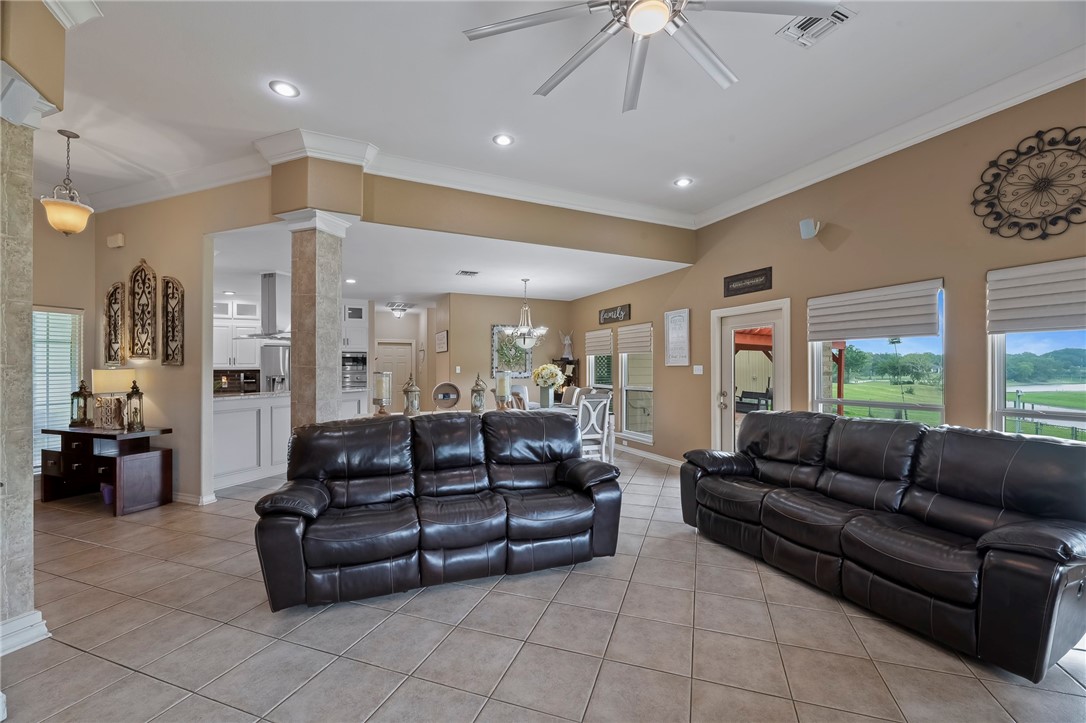 173 David Sandia, TX 78383 - Photo 11 of 40