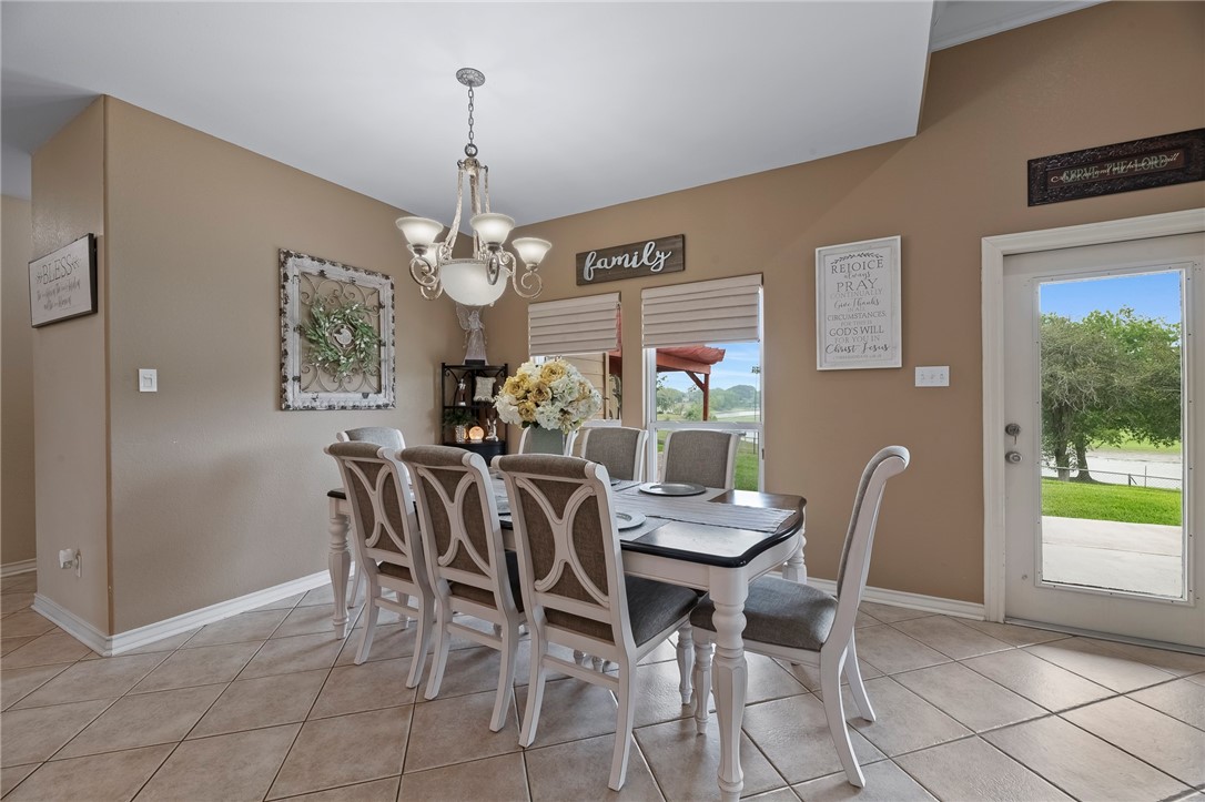 173 David Sandia, TX 78383 - Photo 13 of 40