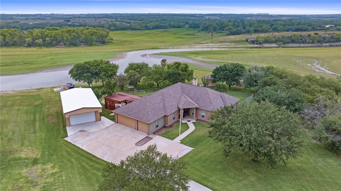 173 David Sandia, TX 78383 - Photo 2 of 40