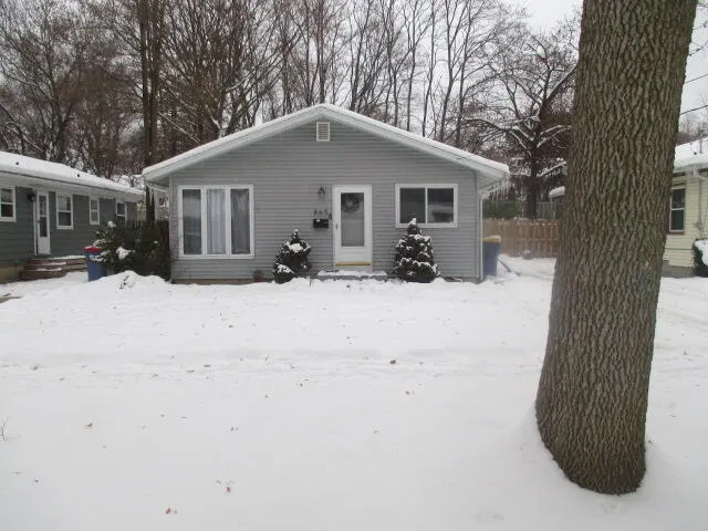 $260,000 | 865 Carrier Creek Boulevard Northeast, Grand Rapids, MI 49503