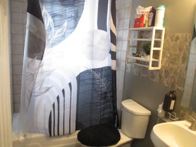 $260,000 | 865 Carrier Creek Boulevard Northeast, Grand Rapids, MI 49503