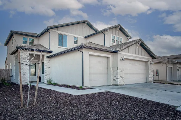 $675,000 | 19733 Desert Willow Lane, Friant, CA 93626