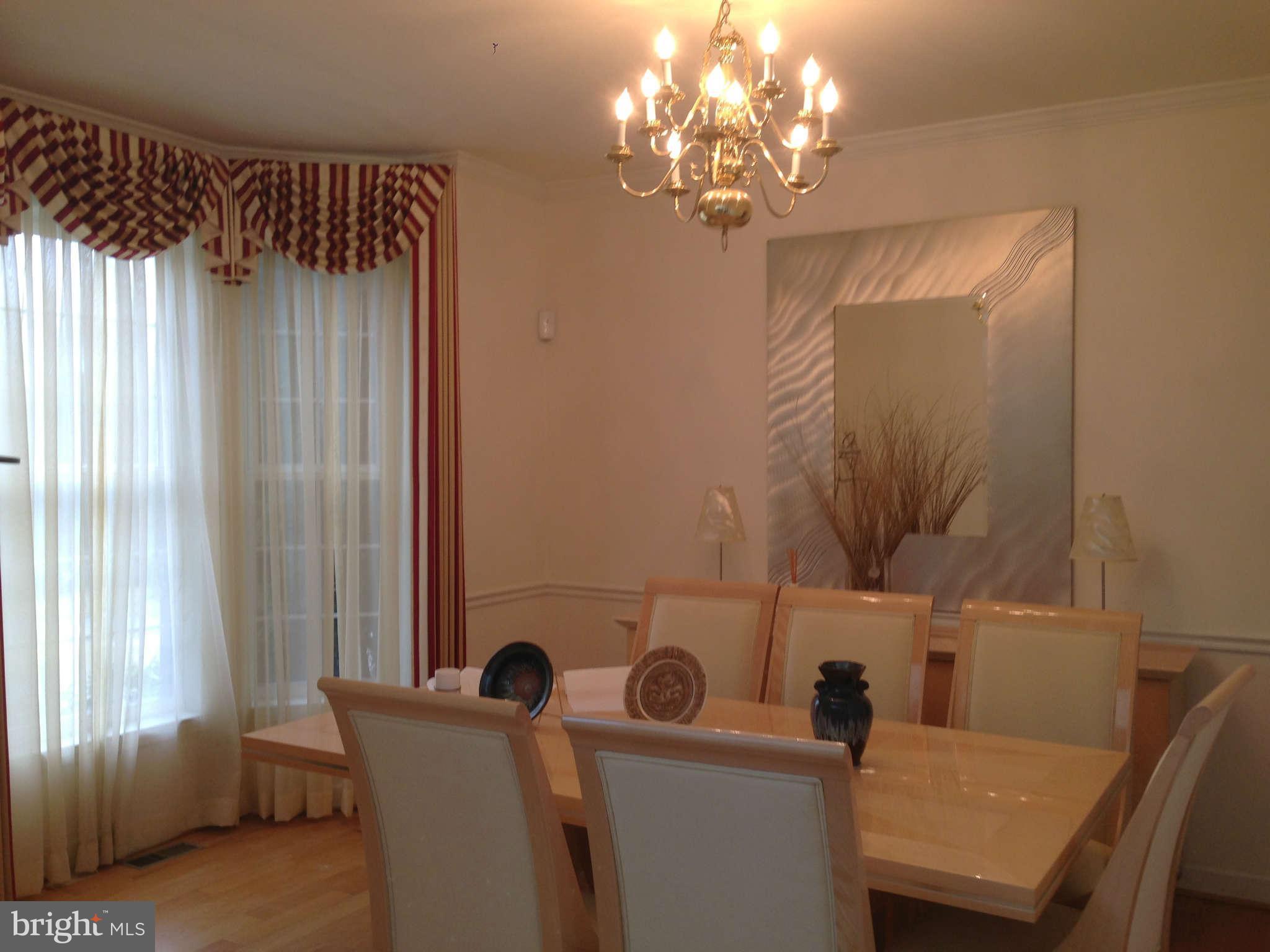 3981 View Top Road Ellicott City, MD 21042 - Photo 17 of 23 Dining Room