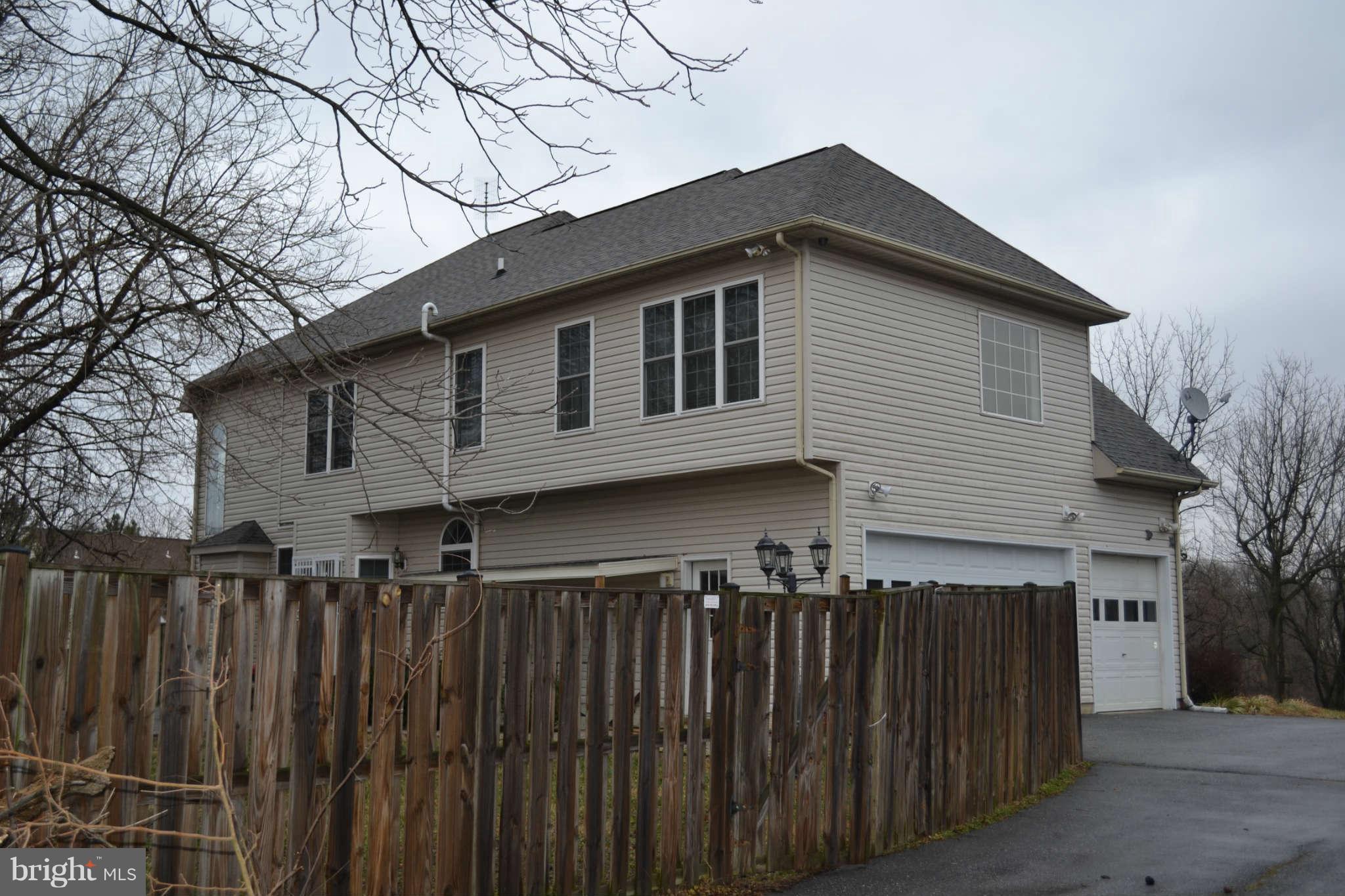 3981 View Top Road Ellicott City, MD 21042 - Photo 7 of 23 Exterior (Rear)