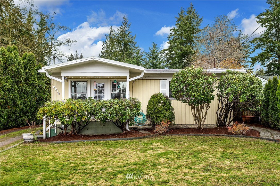 2214 Northeast 9th Place Renton, WA 98056 - Photo 1 of 28