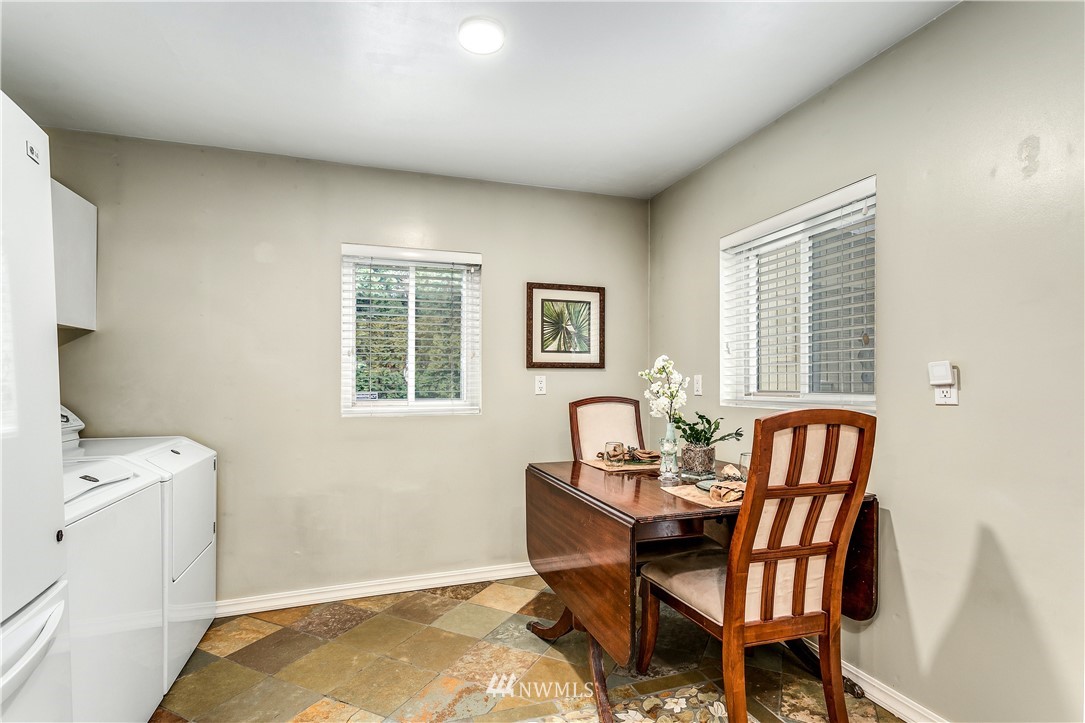 2214 Northeast 9th Place Renton, WA 98056 - Photo 13 of 28