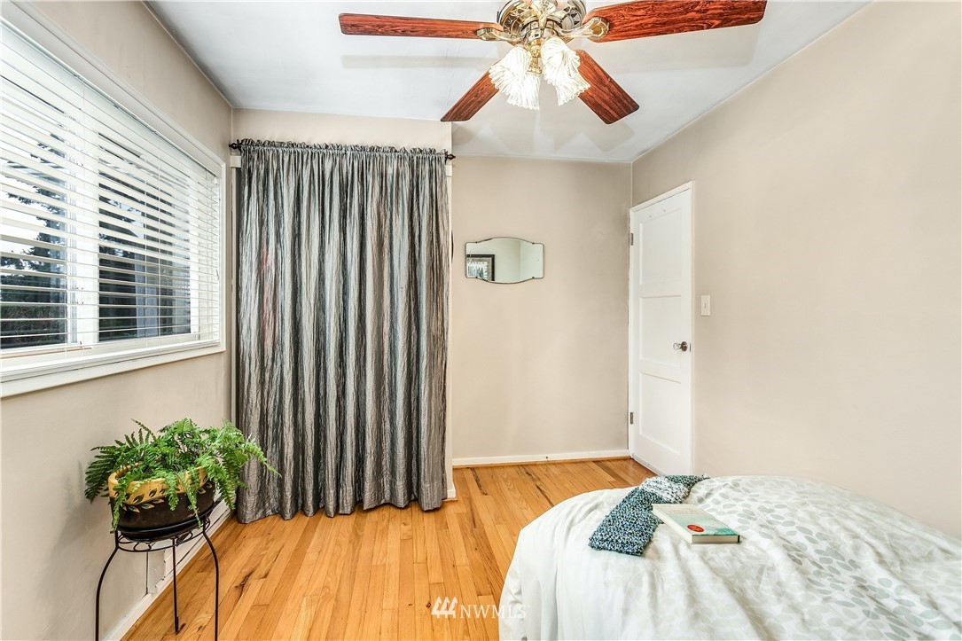 2214 Northeast 9th Place Renton, WA 98056 - Photo 18 of 28