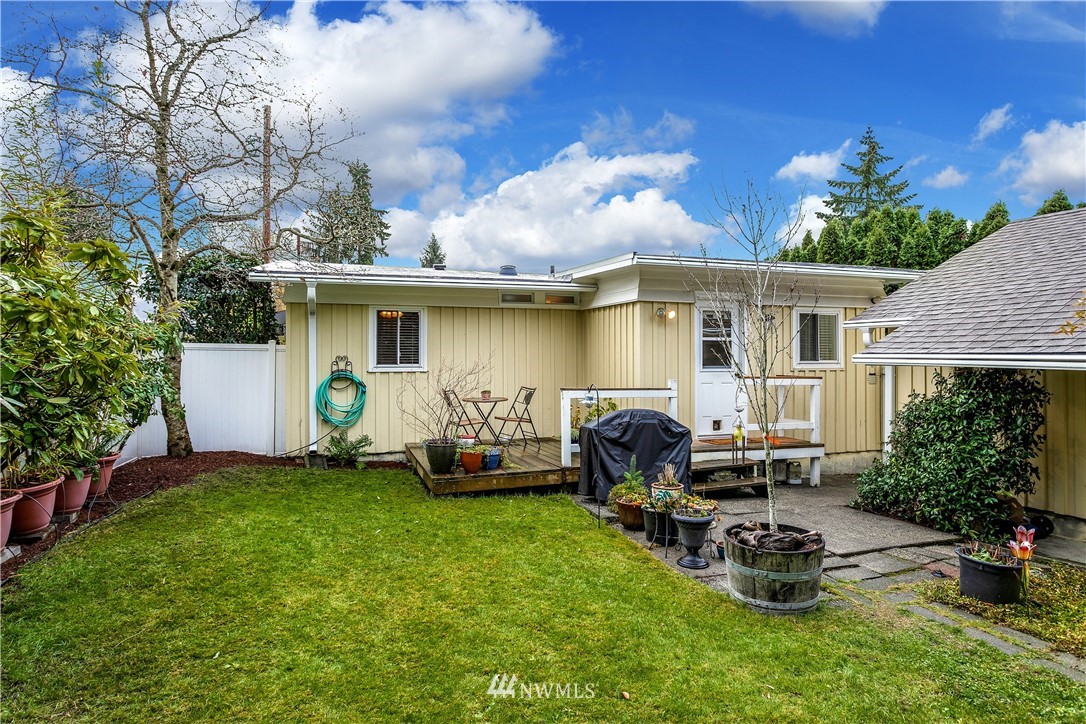 2214 Northeast 9th Place Renton, WA 98056 - Photo 20 of 28