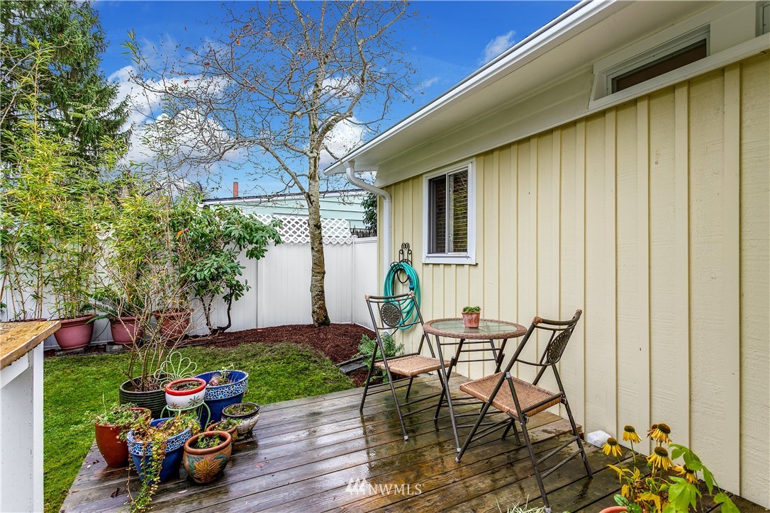 2214 Northeast 9th Place Renton, WA 98056 - Photo 21 of 28