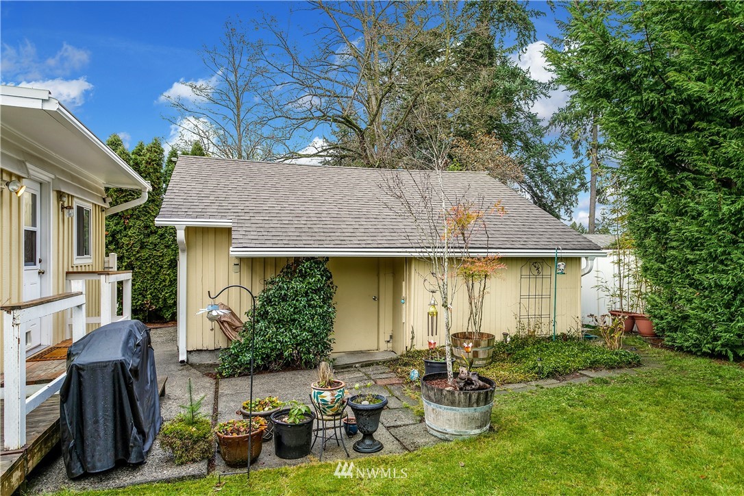 2214 Northeast 9th Place Renton, WA 98056 - Photo 22 of 28
