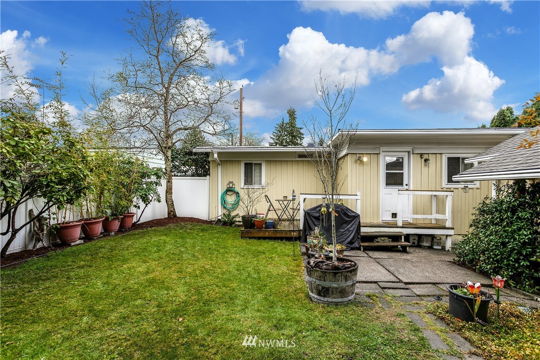 2214 Northeast 9th Place Renton, WA 98056 - Photo 27 of 28