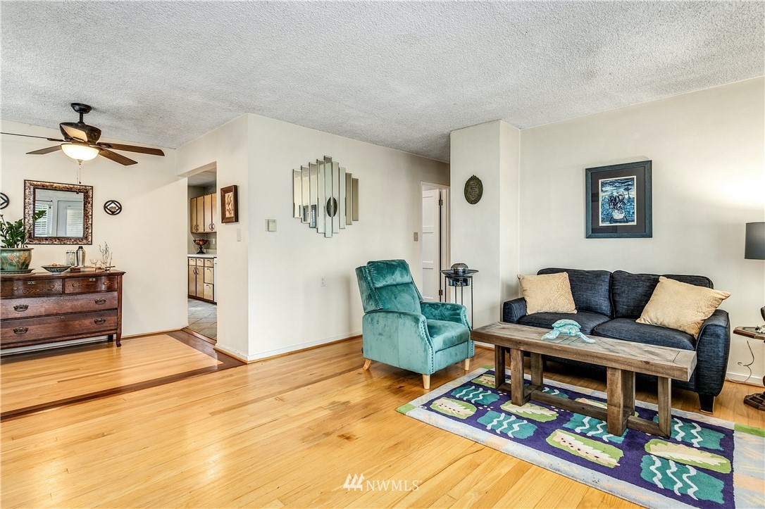 2214 Northeast 9th Place Renton, WA 98056 - Photo 6 of 28