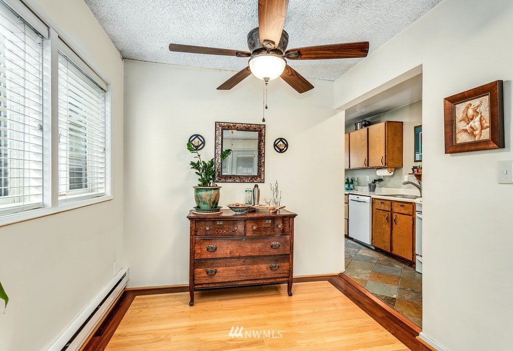 2214 Northeast 9th Place Renton, WA 98056 - Photo 7 of 28