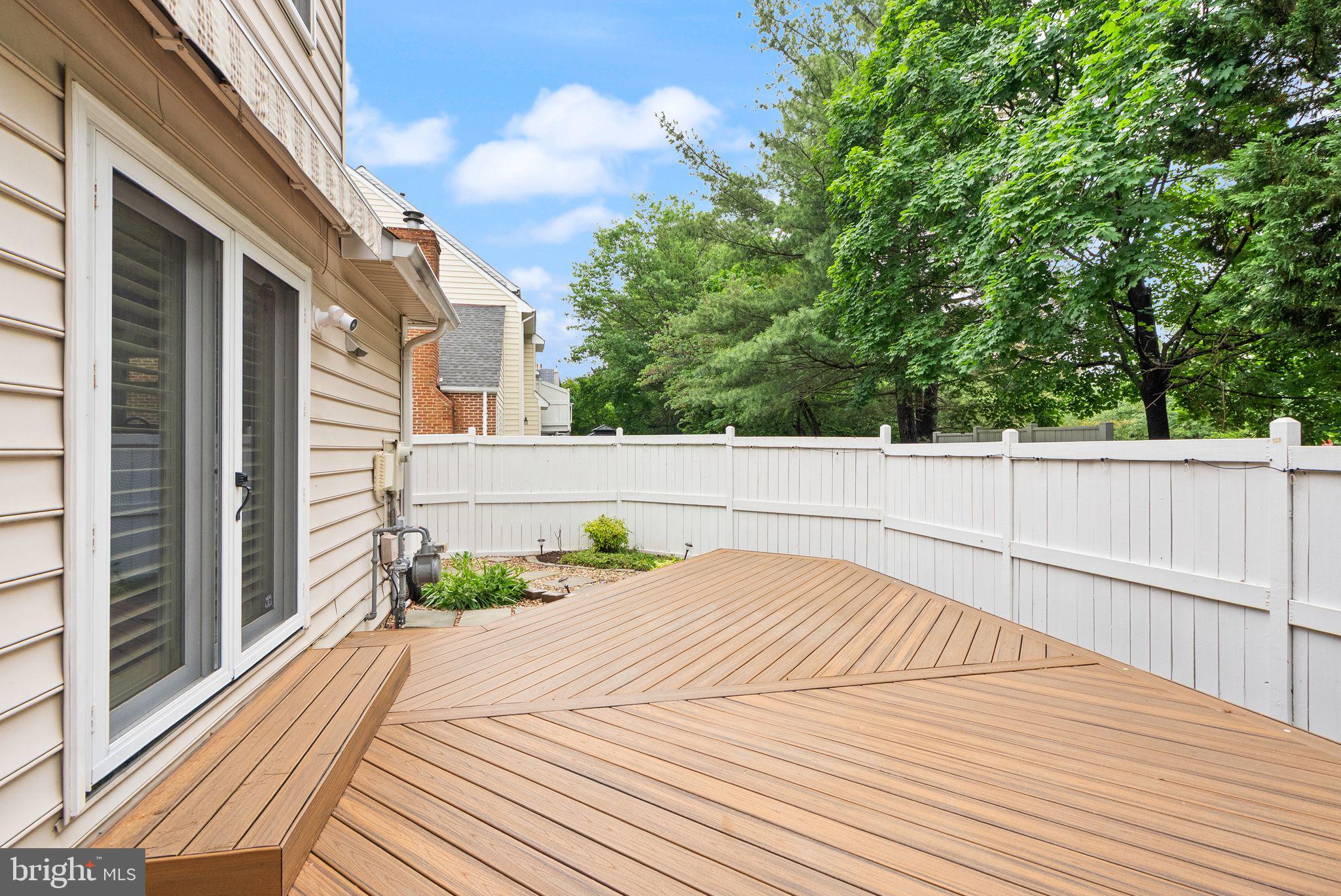 12056 Edgemere Circle Reston, VA 20190 - Photo 60 of 64