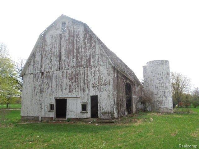 1741 North Lima Center Road Dexter, MI 48130 - Photo 23 of 25 jk 099.jpg