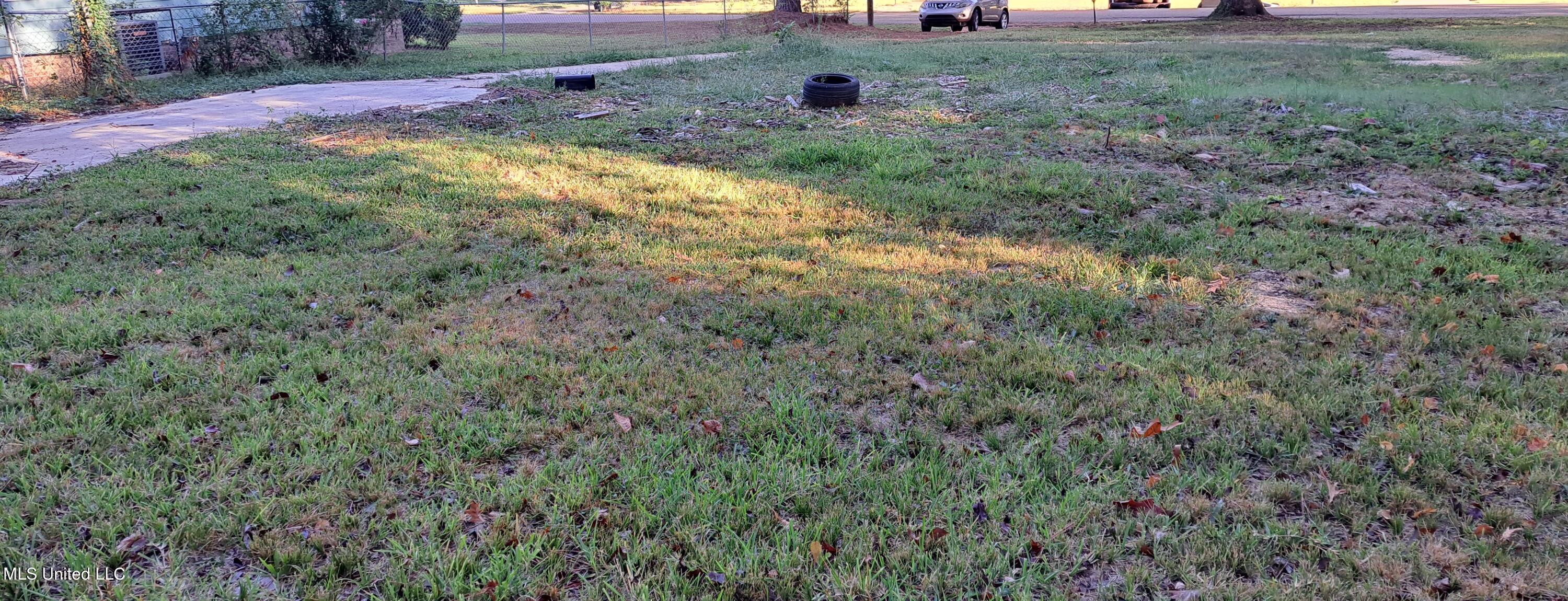 755 Cedarhurst Road Jackson, MS 39206 - Photo 3 of 7 1