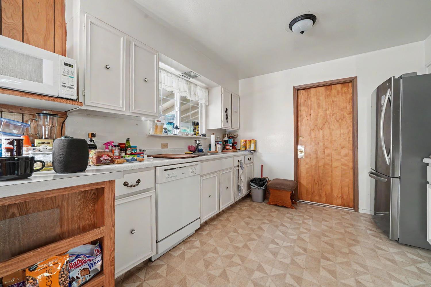 8792 Hidden Valley Road Mountain Ranch, CA 95246 - Photo 11 of 59