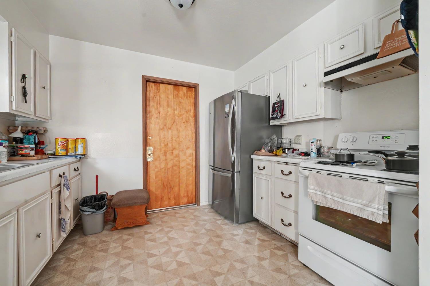 8792 Hidden Valley Road Mountain Ranch, CA 95246 - Photo 12 of 59