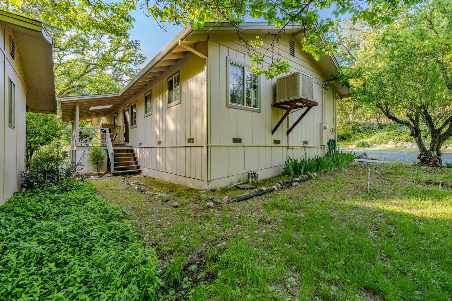 8792 Hidden Valley Road Mountain Ranch, CA 95246 - Photo 33 of 59