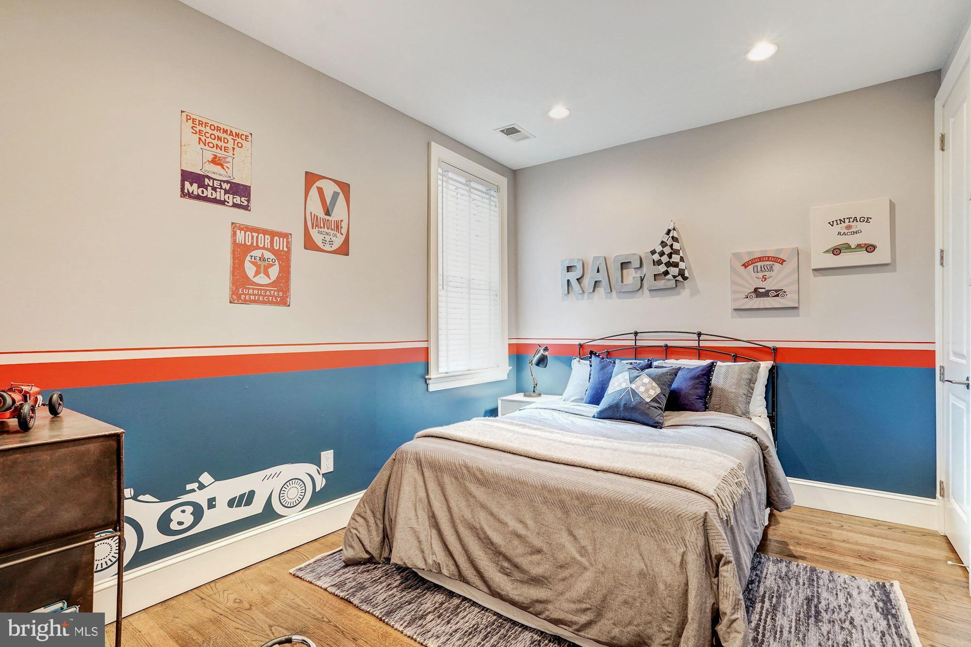 1333 East Capitol Street Southeast Washington, DC 20003 - Photo 21 of 43 Bedroom 2 on second level