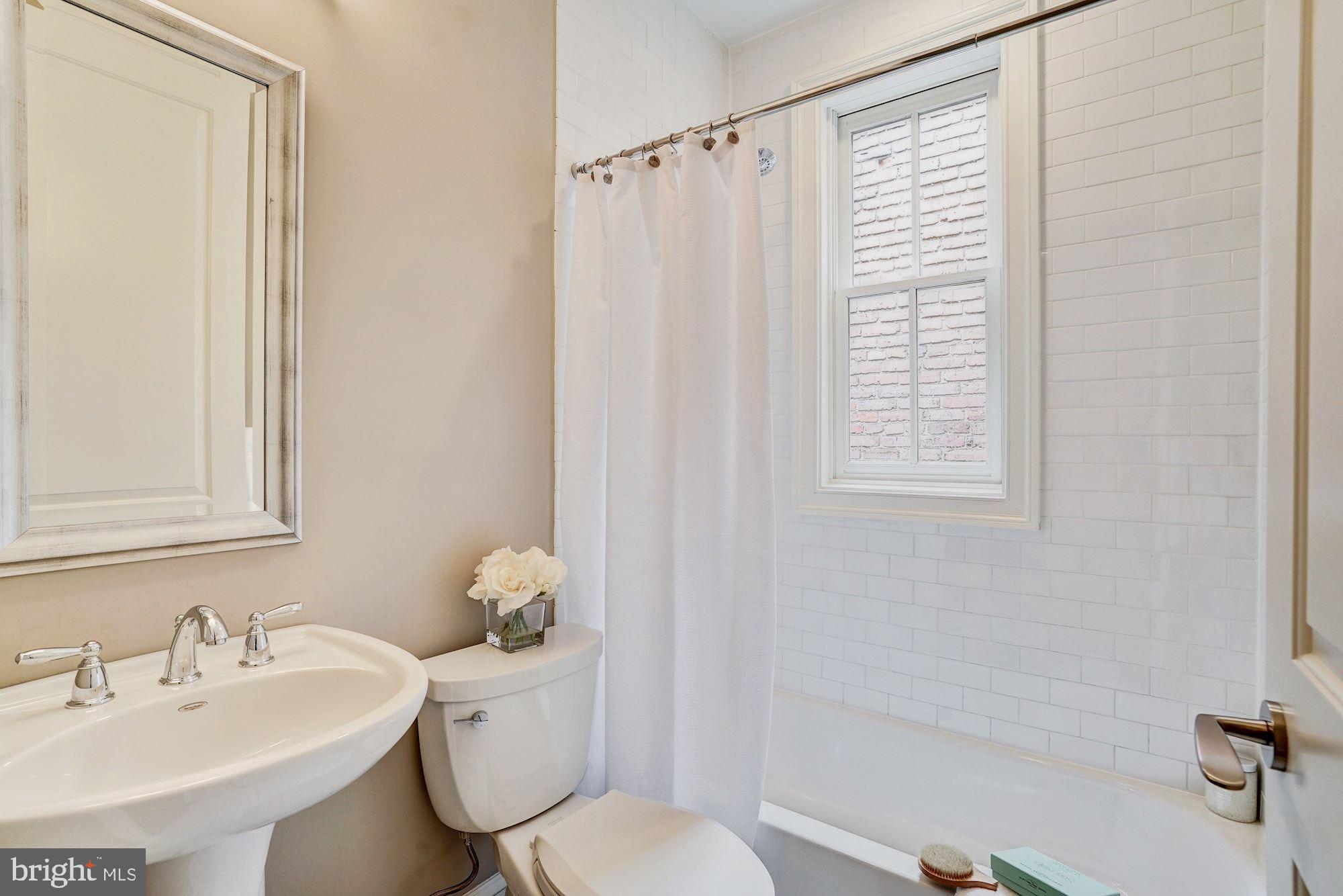 1333 East Capitol Street Southeast Washington, DC 20003 - Photo 26 of 43 Full bath on second level