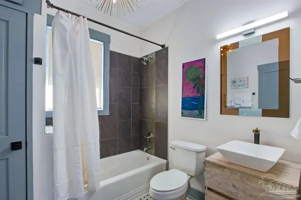 $895,000 | 107 North D Street, Pensacola, FL 32502