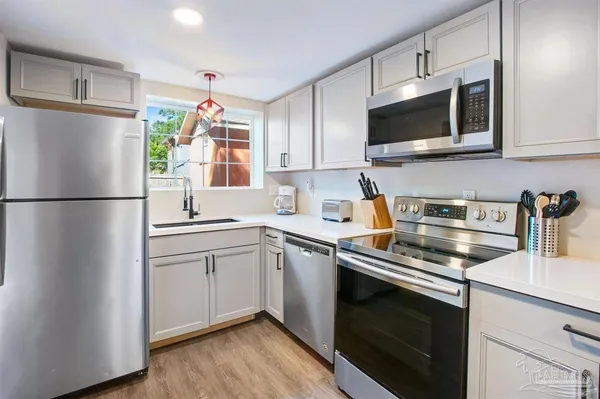 $895,000 | 107 North D Street, Pensacola, FL 32502