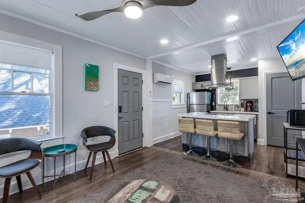 $895,000 | 107 North D Street, Pensacola, FL 32502