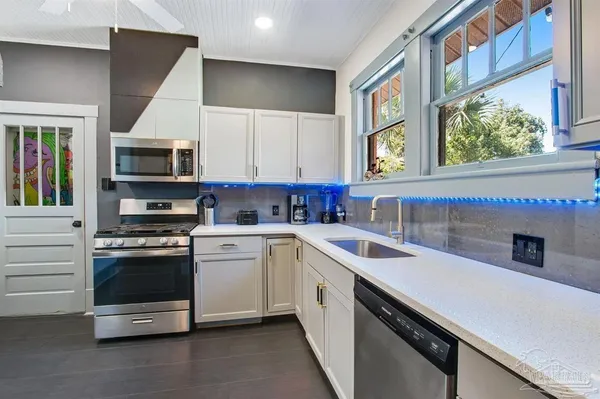 $895,000 | 107 North D Street, Pensacola, FL 32502