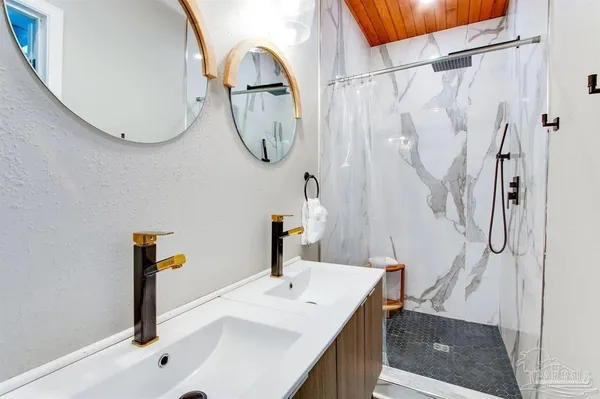 $895,000 | 107 North D Street, Pensacola, FL 32502