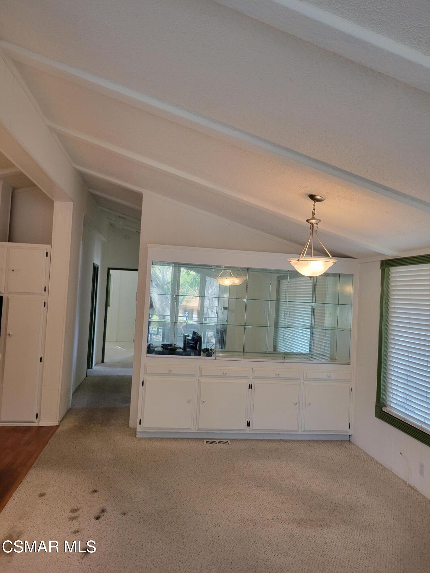 41 Old Castle Road Westlake Village, CA 91361 - Photo 4 of 13