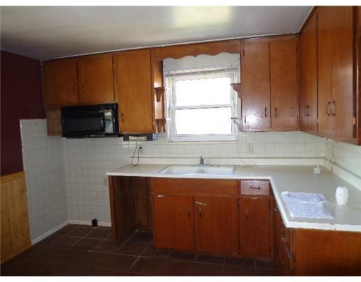 1251 Student Springfield, OH 45503 - Photo 4 of 9