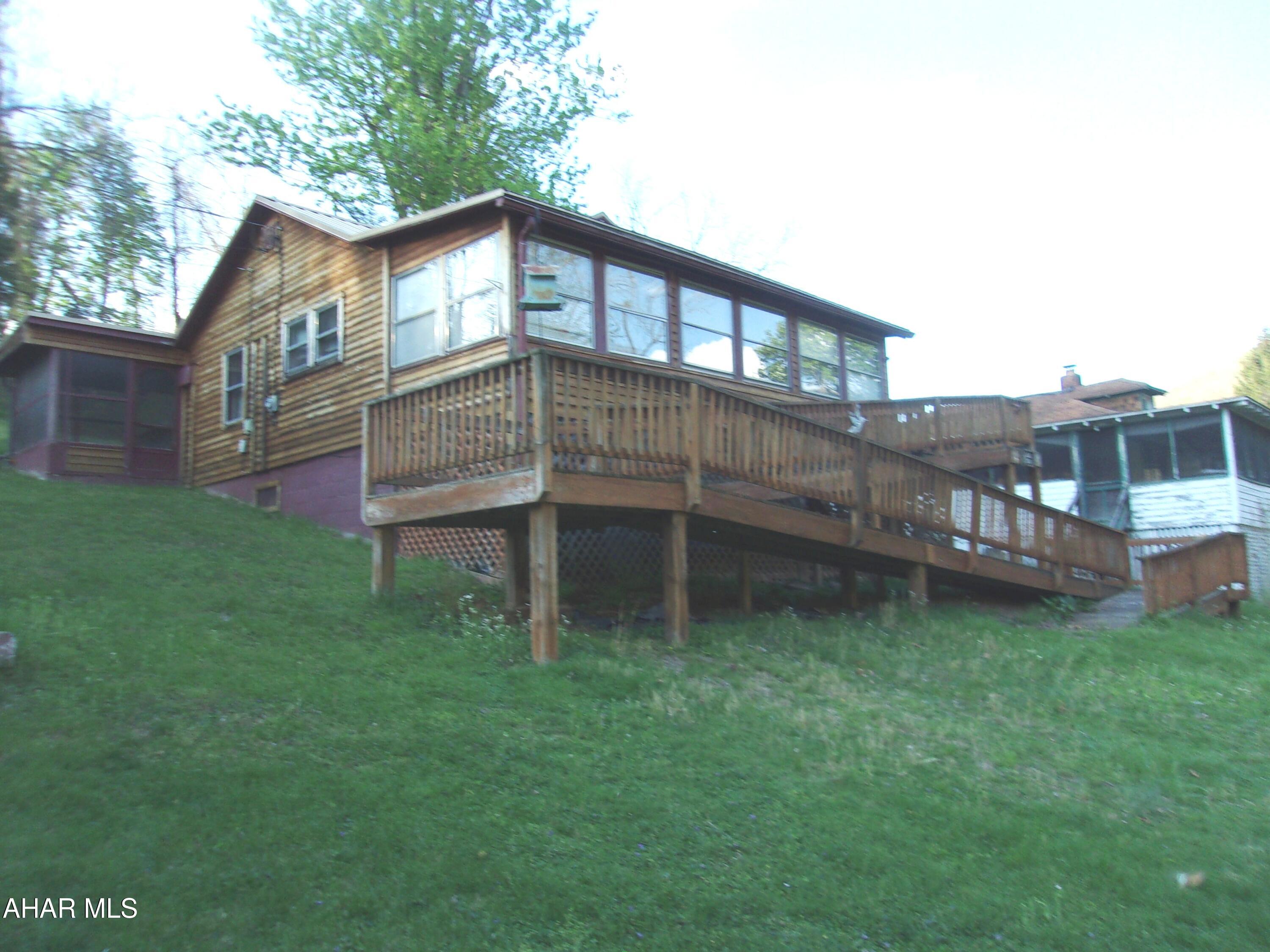 310 Locust Beach Road Everett, PA 15537 - Photo 6 of 35
