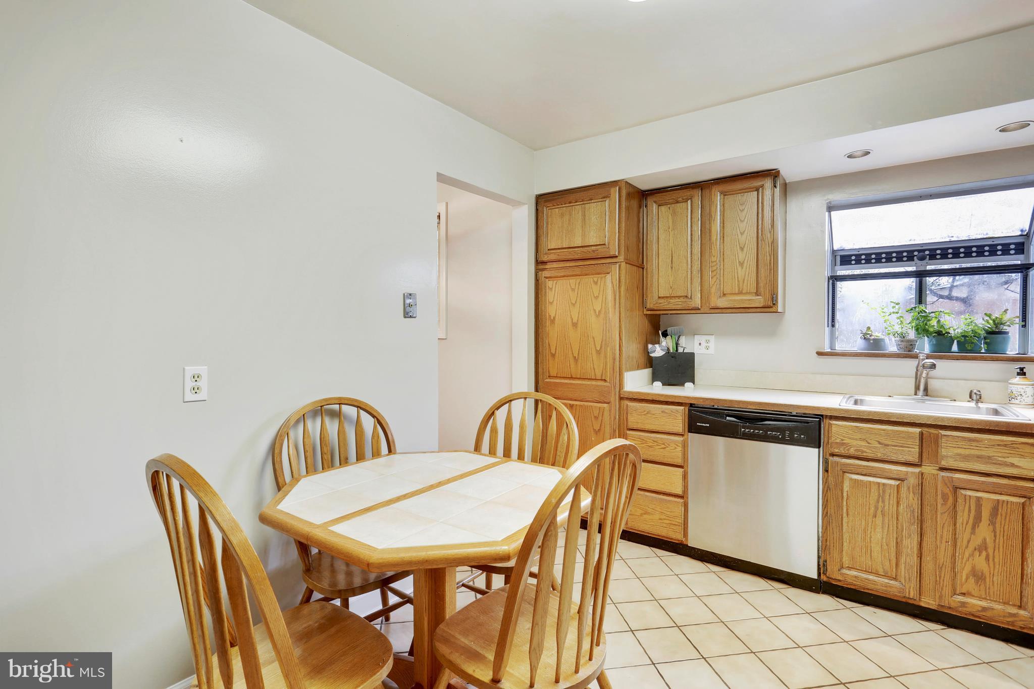 12101 Arbie Road Silver Spring, MD 20904 - Photo 12 of 30 Kitchen