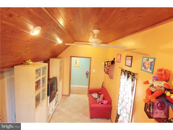 515 Oxford Road Havertown, PA 19083 - Photo 11 of 23 Gallery Image 11