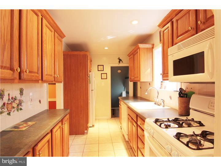 515 Oxford Road Havertown, PA 19083 - Photo 8 of 23 Gallery Image 8