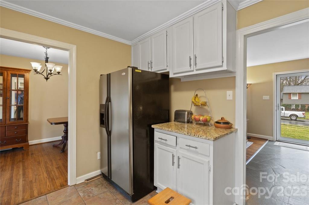 4101 Sulkirk Road Charlotte, NC 28210 - Photo 12 of 34 Gallery Image 12