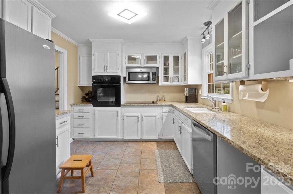 4101 Sulkirk Road Charlotte, NC 28210 - Photo 10 of 34 Gallery Image 10