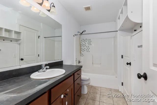 $339,000 | 5070 Wild Senna Southeast, Kentwood, MI 49512