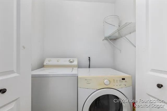 $339,000 | 5070 Wild Senna Southeast, Kentwood, MI 49512