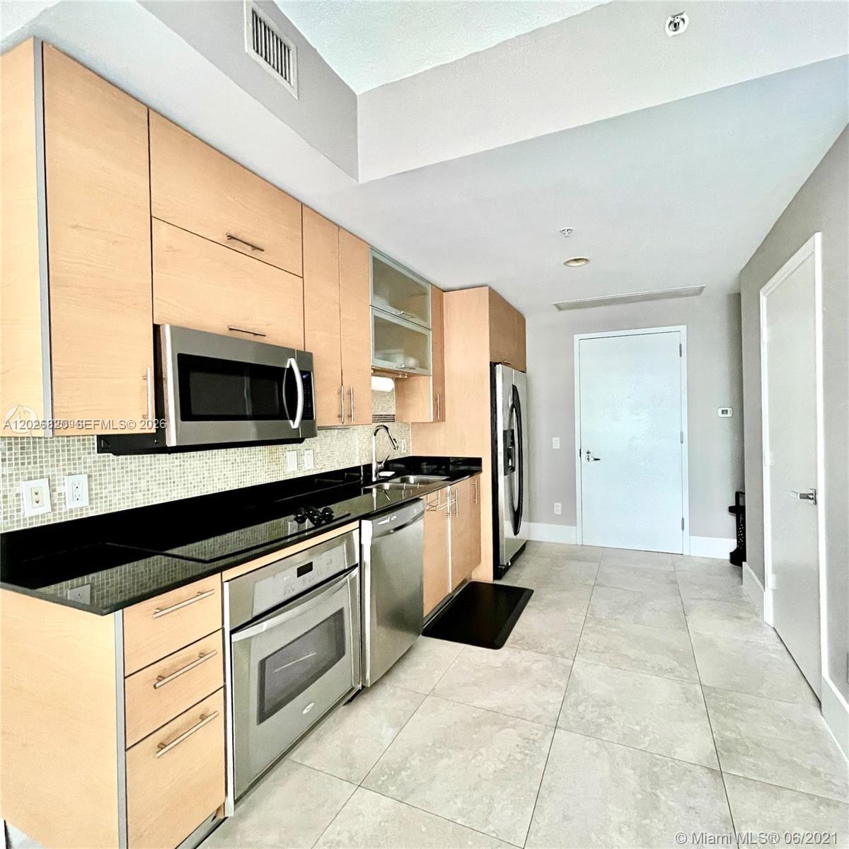 60 Southwest 13th Street, Unit 2002 Miami, FL 33130 - Photo 6 of 23