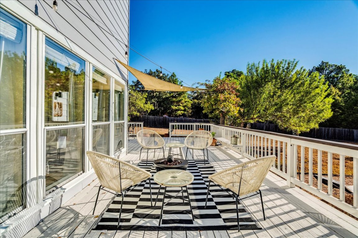 171 Pin Oak Crossing Elgin, TX 78621 - Photo 24 of 32