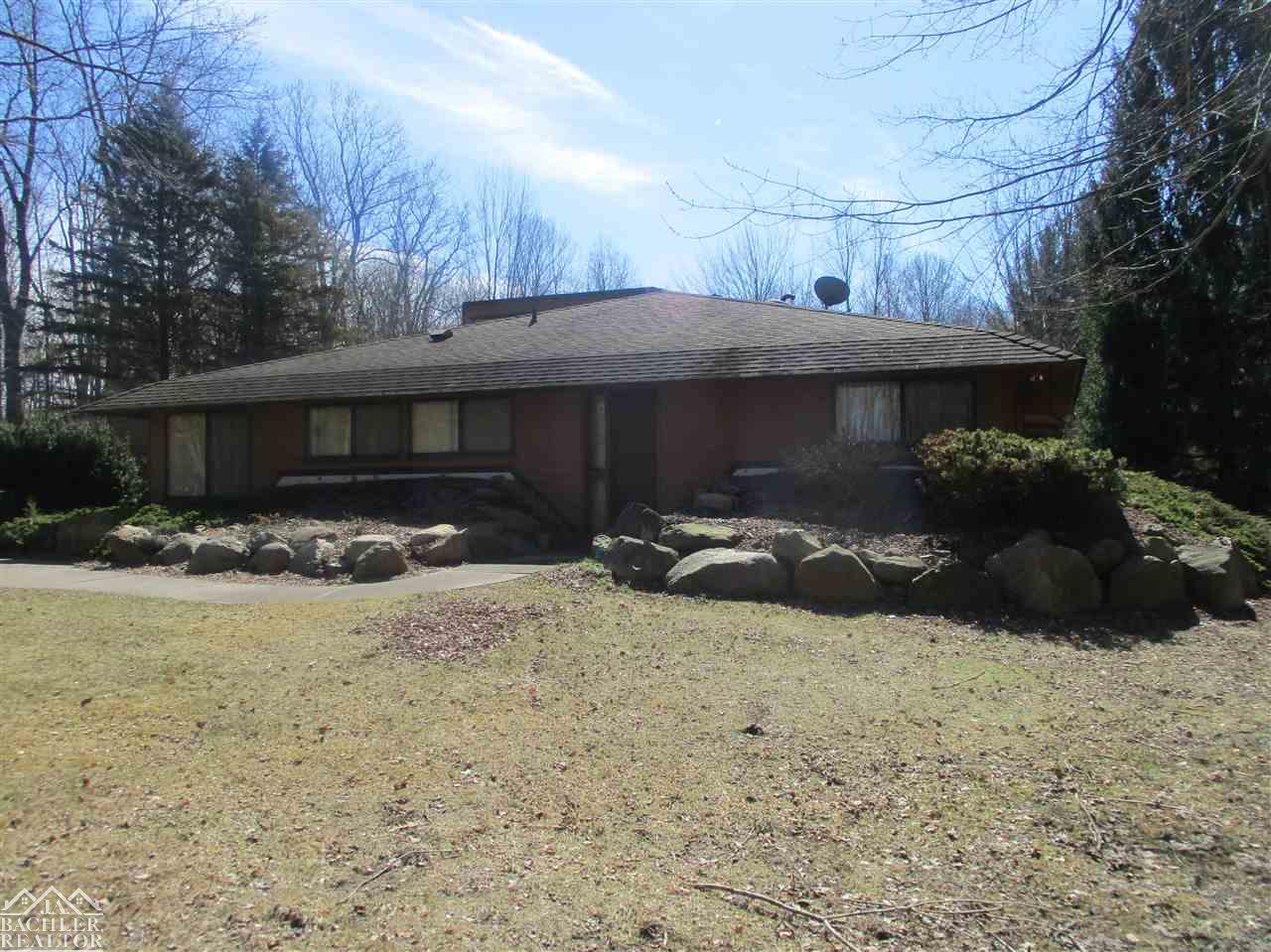 8585 Lindsey Road Casco, MI 48064 - Photo 20 of 31 50068512-19.JPG