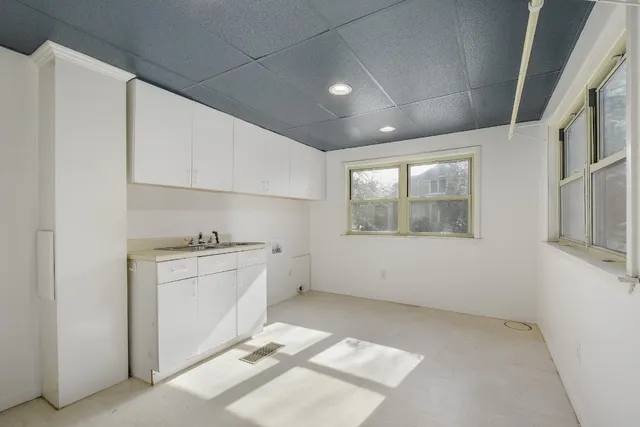 $2,750 | 205 South Rio Grande Street, Lockhart, TX 78644