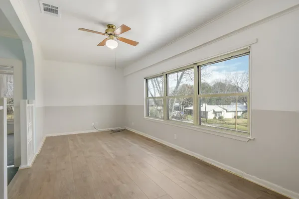 $2,400 | 205 South Rio Grande Street, Lockhart, TX 78644