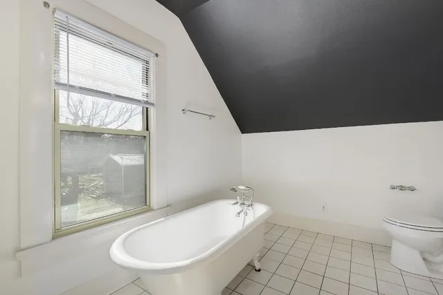 $2,750 | 205 South Rio Grande Street, Lockhart, TX 78644