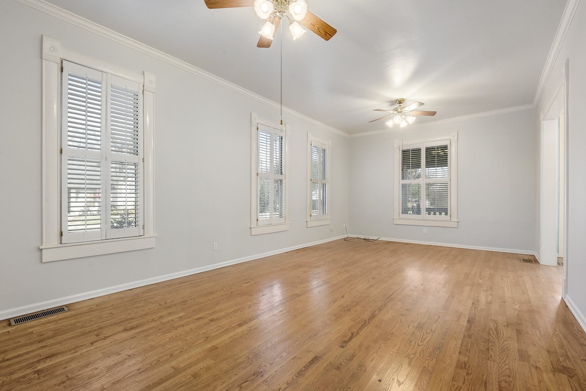 205 South Rio Grande Street Lockhart, TX 78644 - Photo 7 of 30