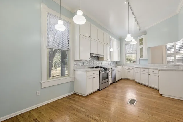 $2,750 | 205 South Rio Grande Street, Lockhart, TX 78644