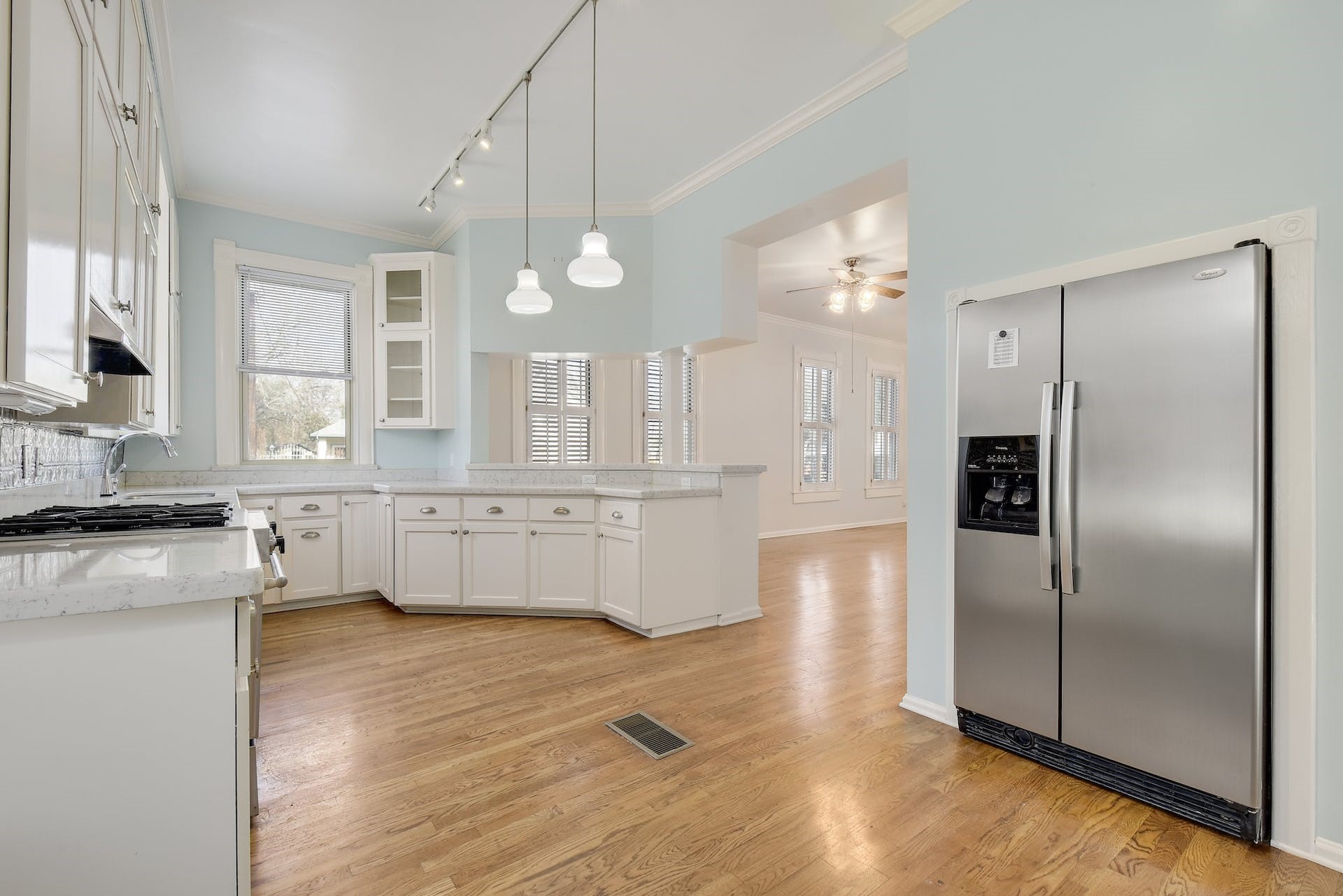 205 South Rio Grande Street Lockhart, TX 78644 - Photo 9 of 30