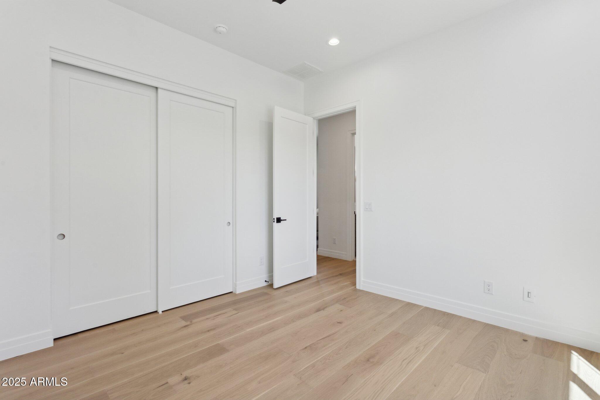 2942 North 47th Place Phoenix, AZ 85018 - Photo 32 of 40 a view of an empty room